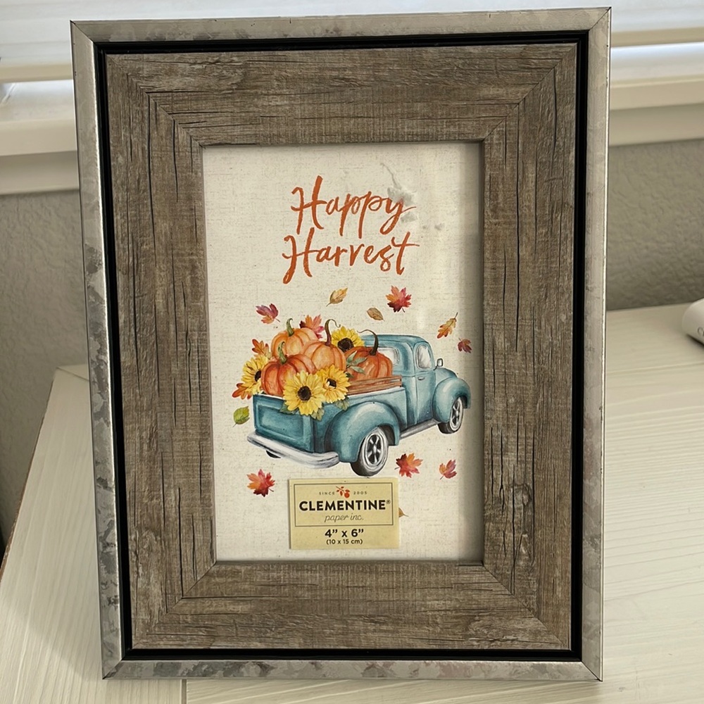Shabby chic new picture frame, weathered wood and metal look, 4 by 6 inches